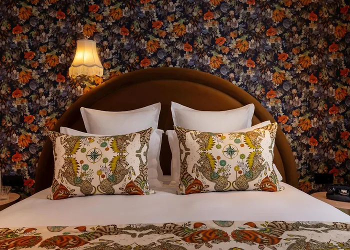 Ginette A La Folie & Paris