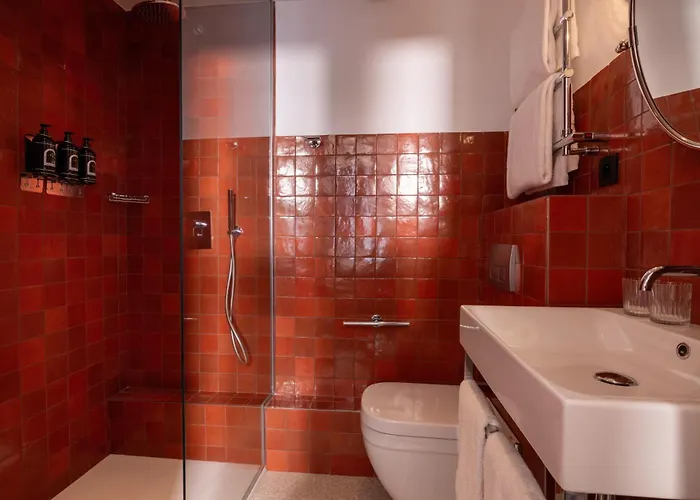 Hotel Ginette A La Folie & 4*