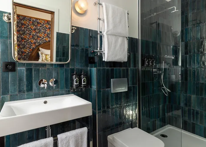 Ginette A La Folie & Hotel