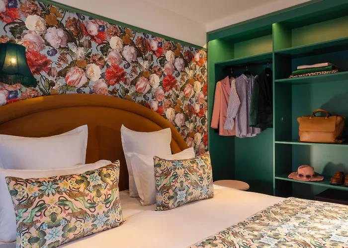 Ginette A La Folie &