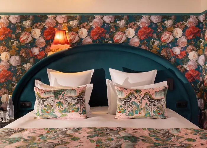 Hotel Ginette A La Folie & 4*