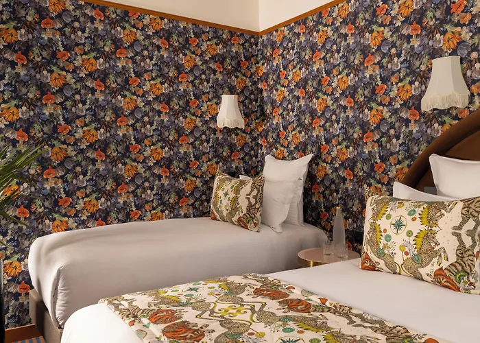 Ginette A La Folie & Hotel Paris