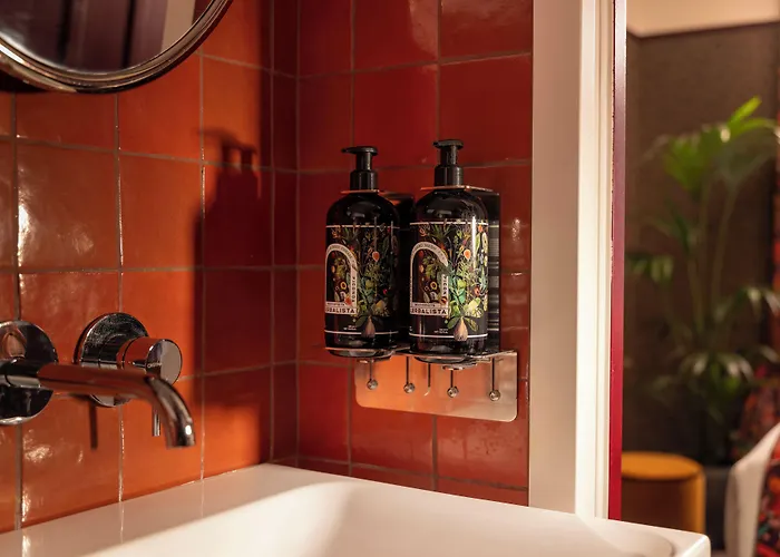 Hotel Ginette A La Folie & Paris