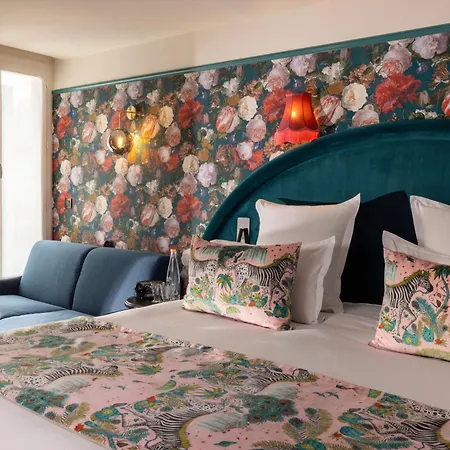 Hotell Ginette A La Folie & 4*